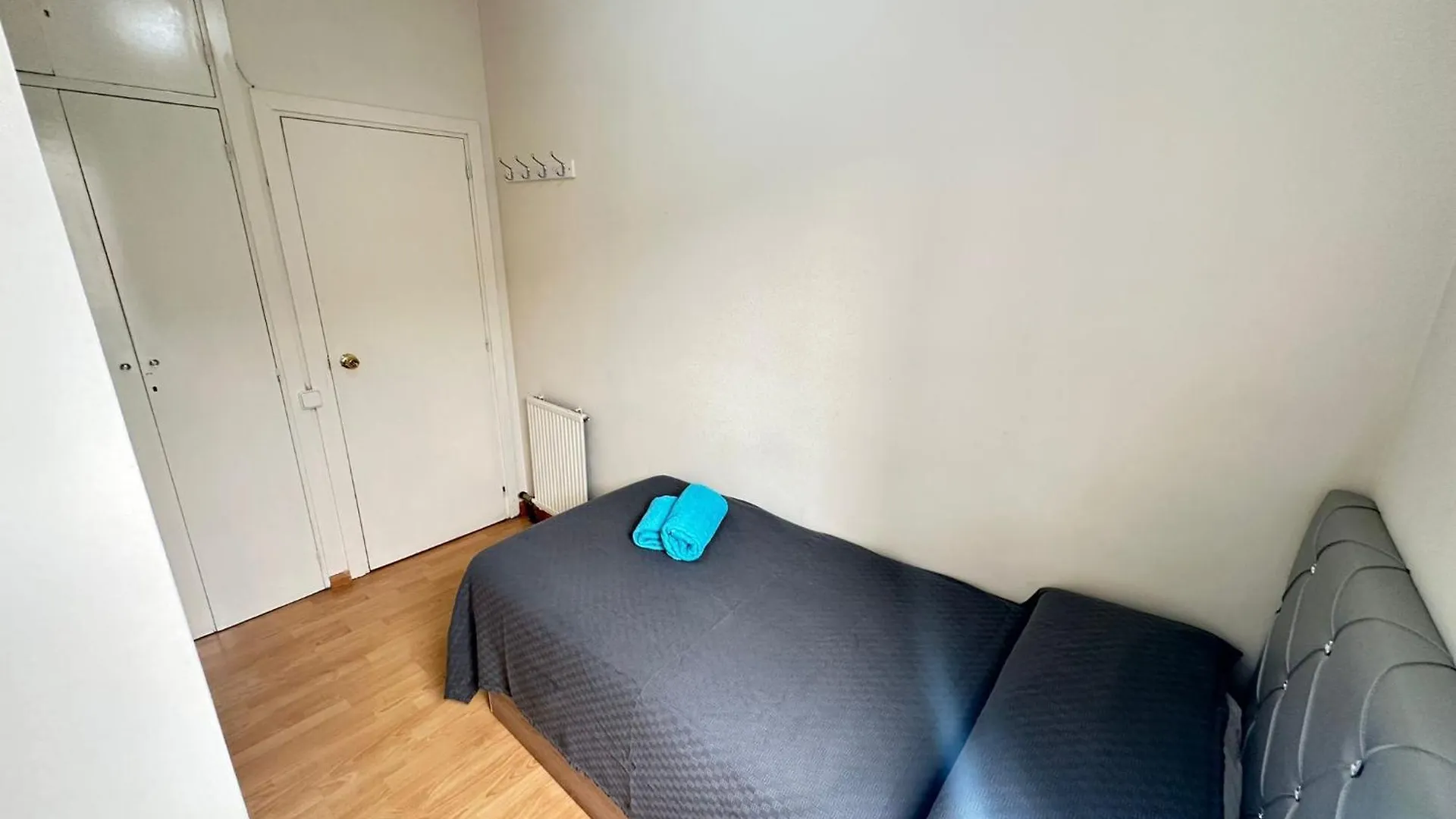 Bed and Breakfast Rooms In Apartment Paris Βαρκελώνη Ισπανία