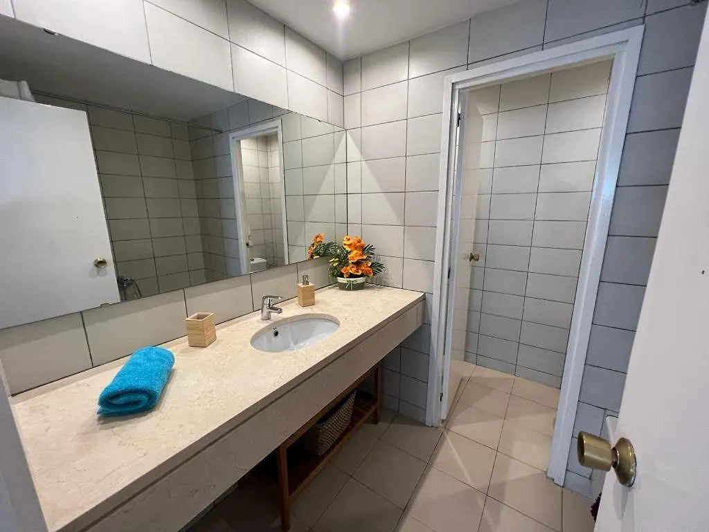 Rooms In Apartment Paris Βαρκελώνη Bed and Breakfast