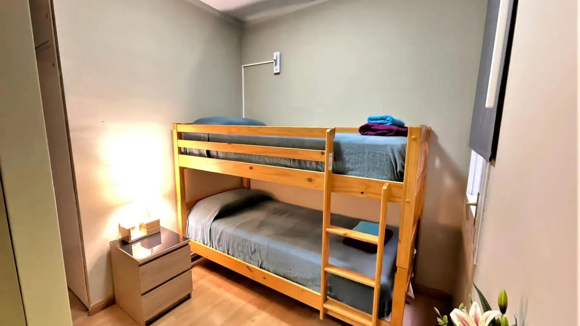 Rooms In Apartment Paris Βαρκελώνη 0*,  Ισπανία
